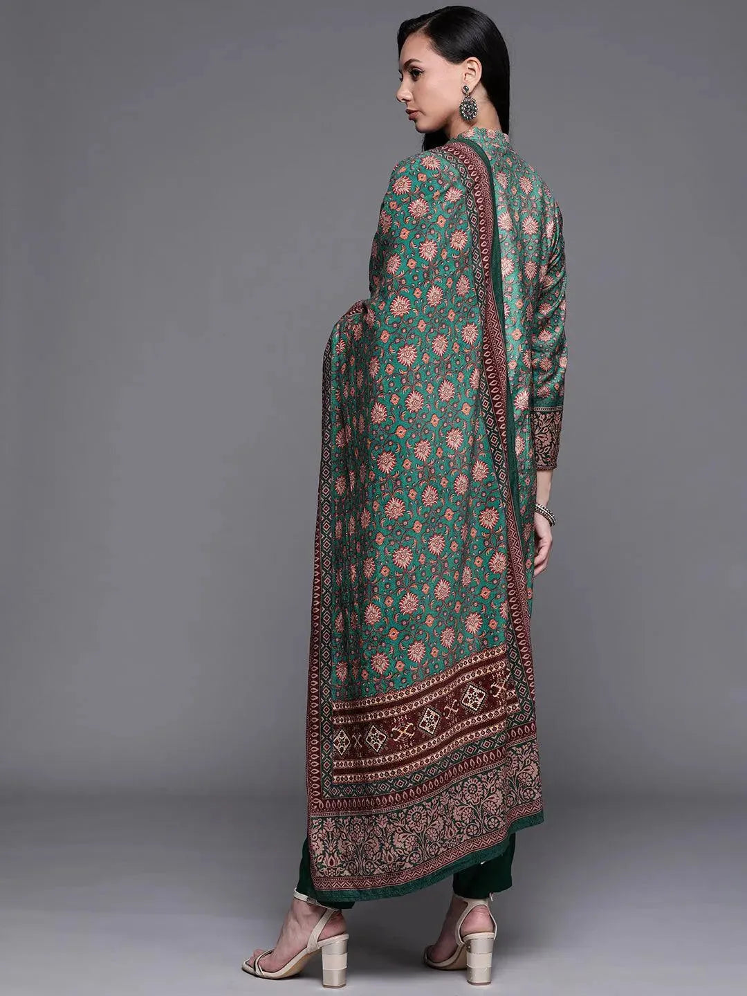 

Buy Green Printed Velvet Suit Set - 20356O-XS | Libas Ethnic Wear Online