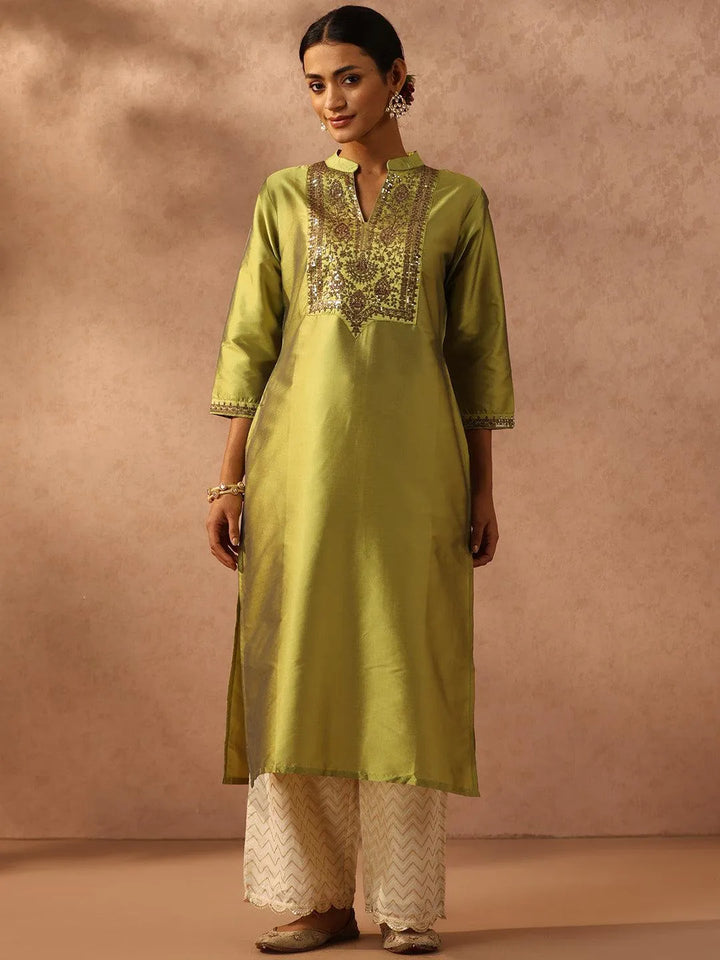 Green Yoke Design Silk Straight Kurta - Libas