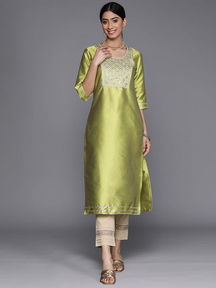 Green Yoke Design Silk Straight Kurta - Libas