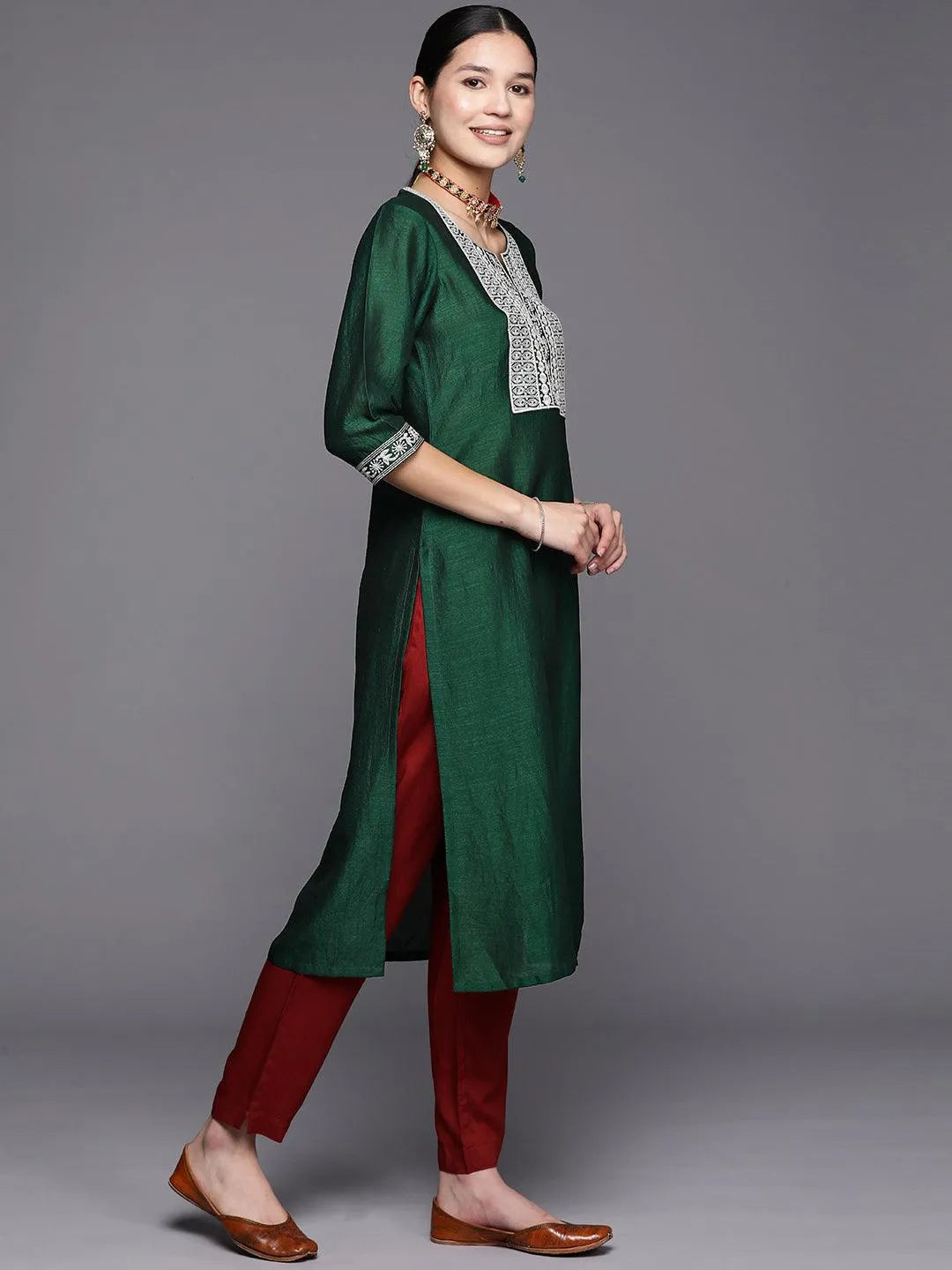 Green Yoke Design Silk Straight Kurta - Libas