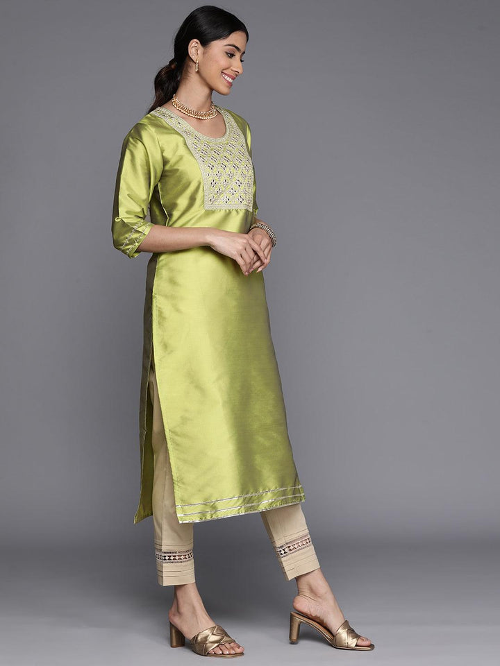 Green Yoke Design Silk Straight Kurta - Libas