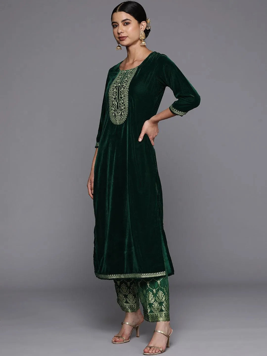 Green Yoke Design Velvet Straight Suit Set - Libas