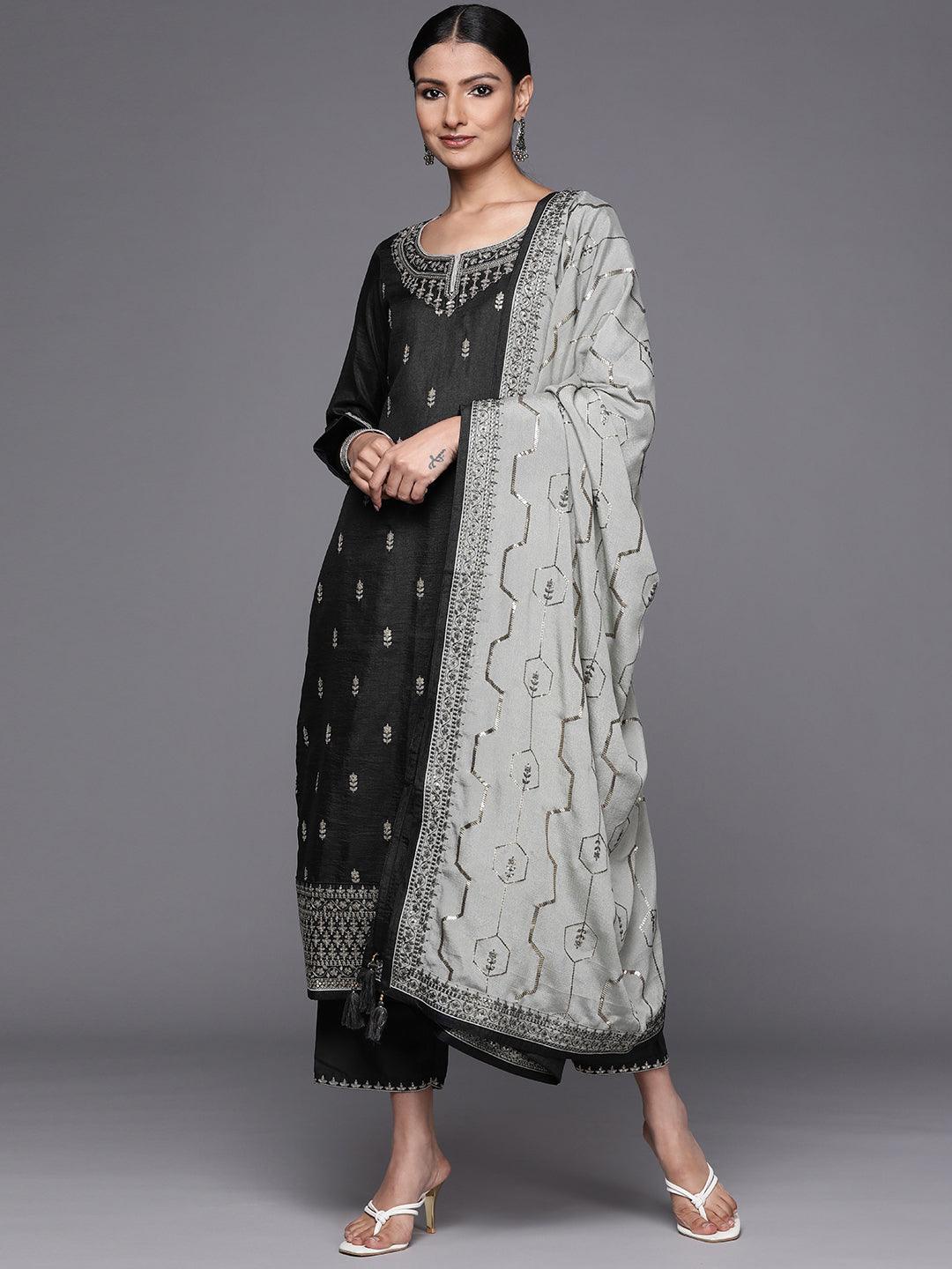Grey Embroidered Silk Blend Straight Kurta With Dupatta