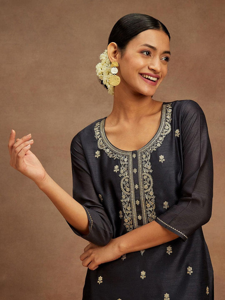 Grey Embroidered Silk Straight Kurta - Libas