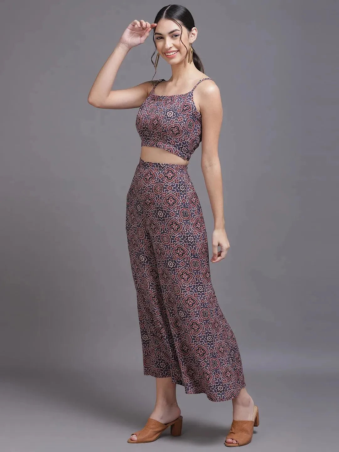 

Grey Printed Georgette Straight Top With Palazzos & Shrug