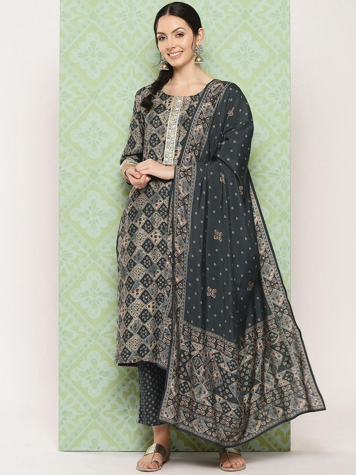 Grey Printed Silk Blend Straight Kurta With Trousers & Dupatta - Libas