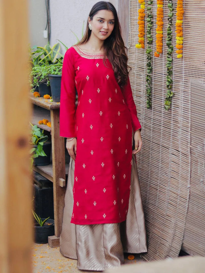 Magenta Solid Silk Straight Kurta - Libas