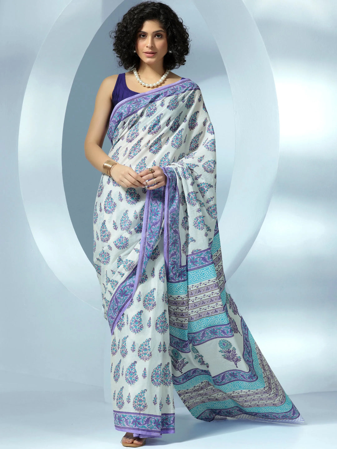  Off White Printed Cotton Saree With Unstitched Blouse Piece 