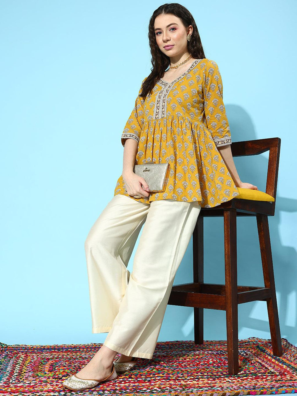 Women's Short Sleeves Floral Print & Satin Top Pyjama Set at Rs 198/set, Noida