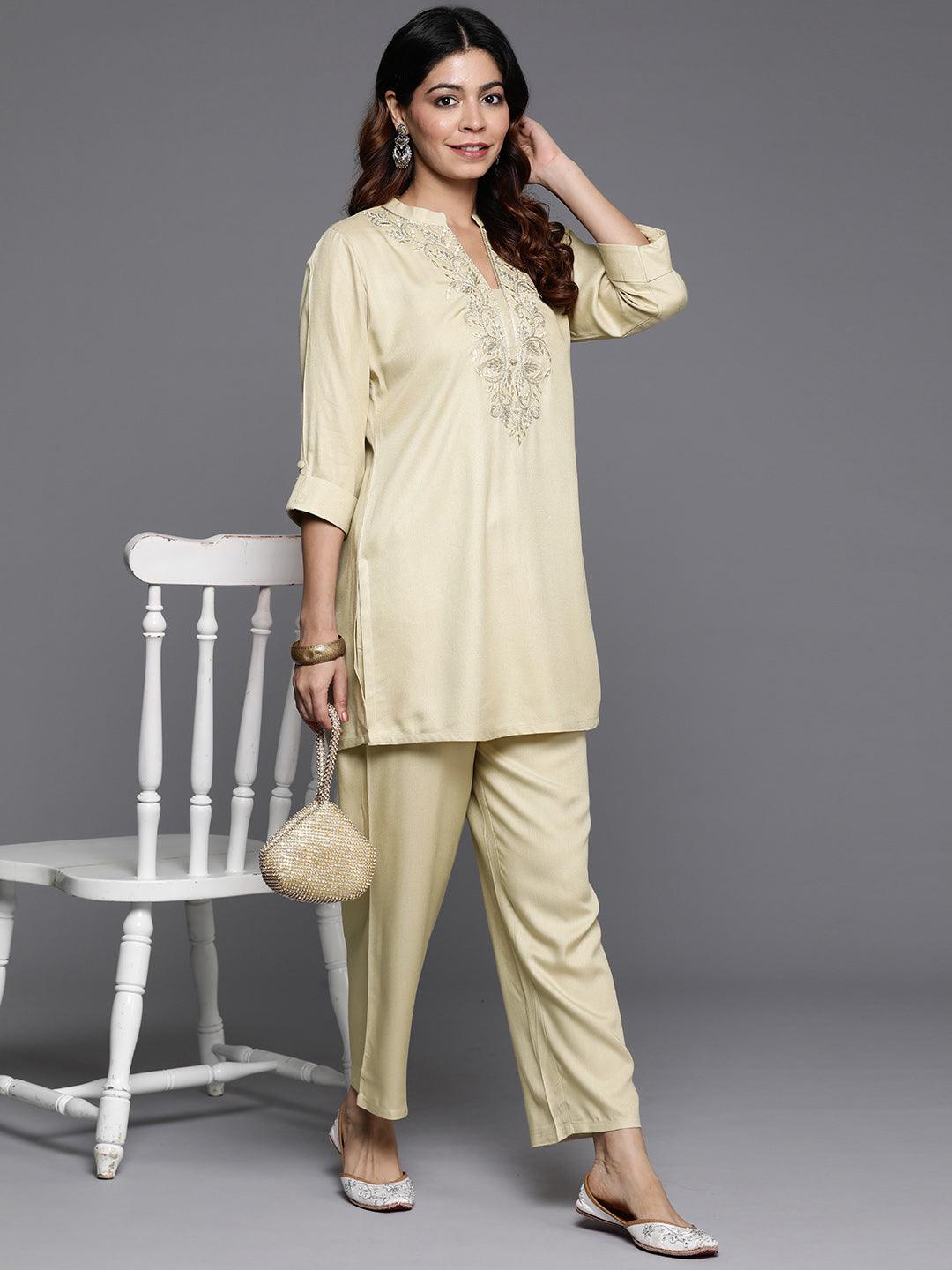 Off White Yoke Design Wool Blend Tunic With Trousers - Libas