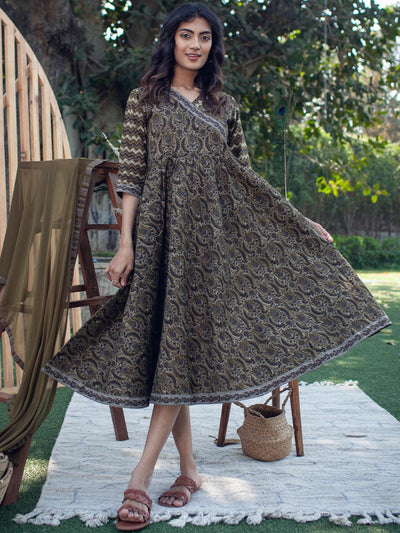 Buy Modern Fancy Girls Frocks & Dresses Online in India - Fashion-Wear.in