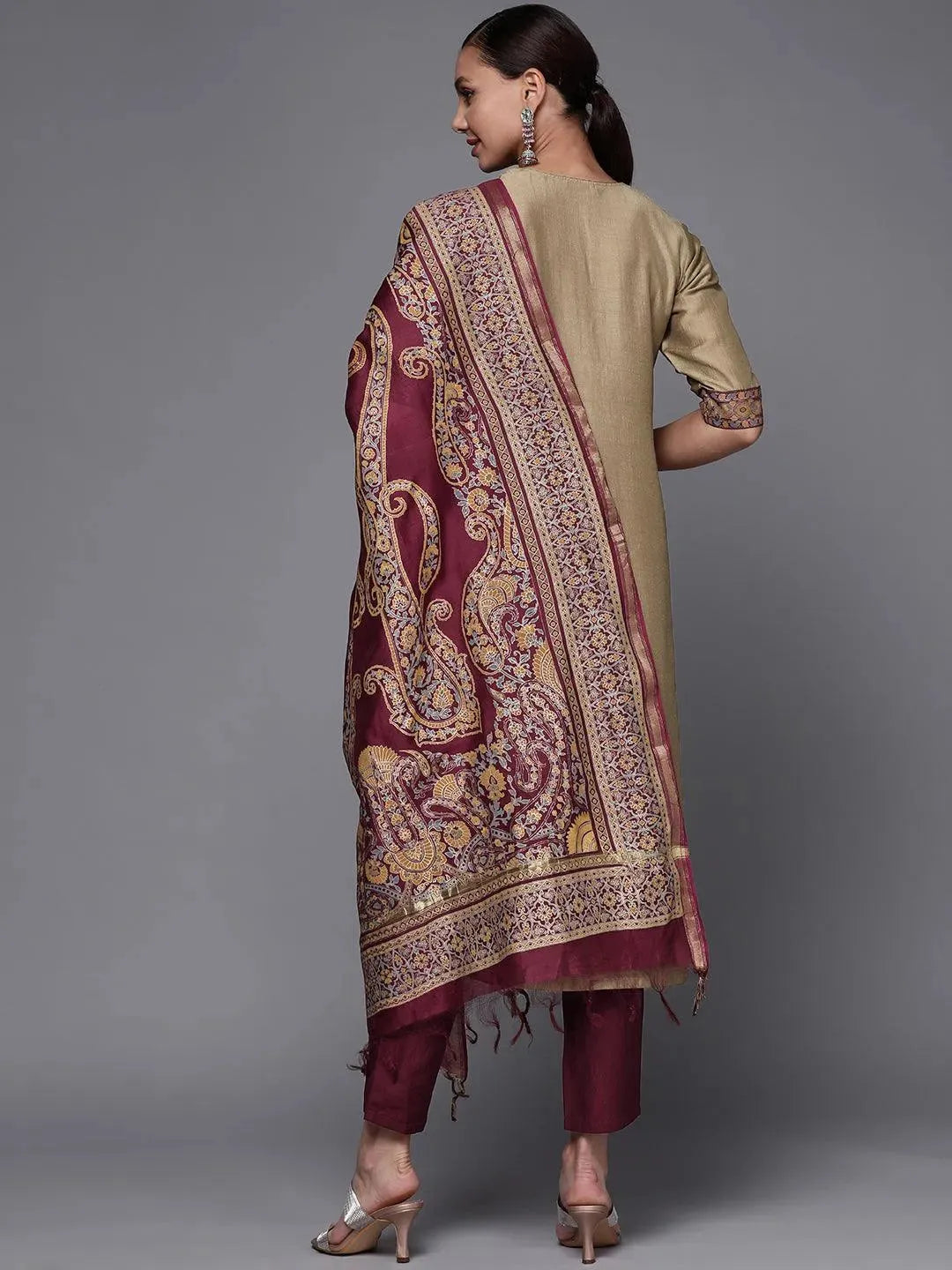 

Olive Yoke Design Silk Blend Straight Kurta With Dupatta