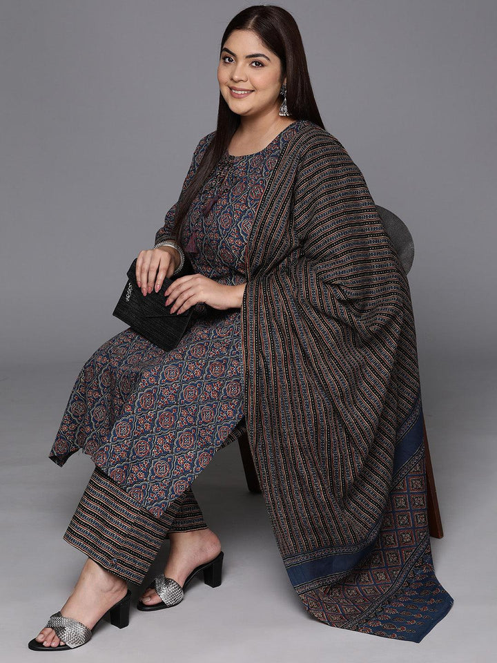 Plus Size Blue Printed Cotton Straight Kurta With Trousers & Dupatta - Libas