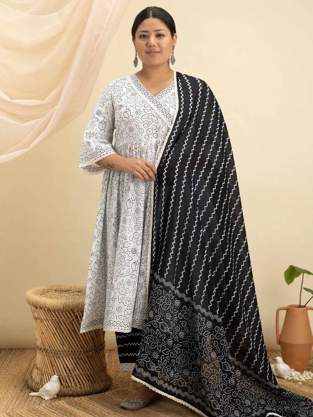 Plus Size White Printed Cotton Suit Set - Libas