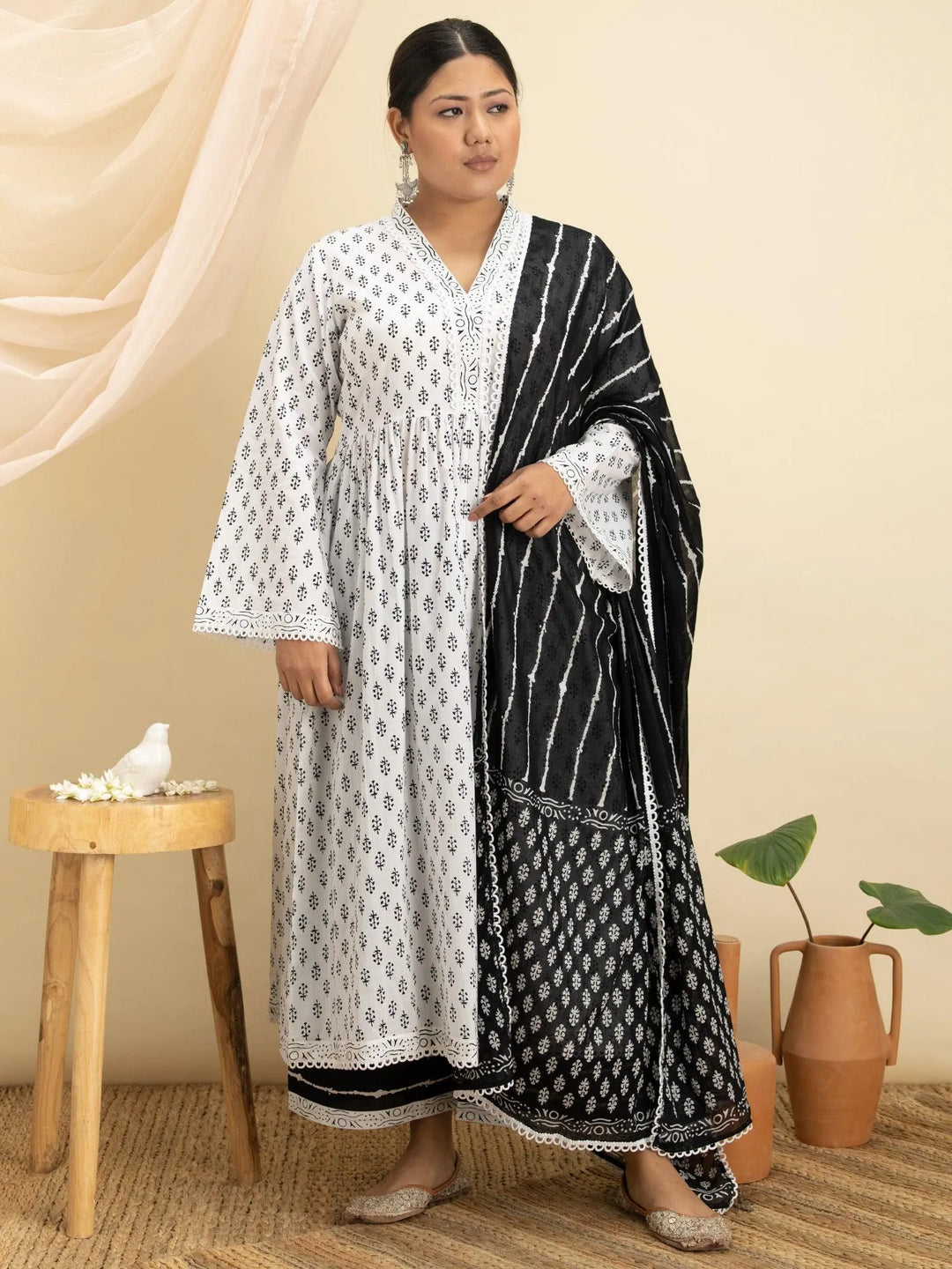 Plus Size White Printed Cotton Suit Set - Libas