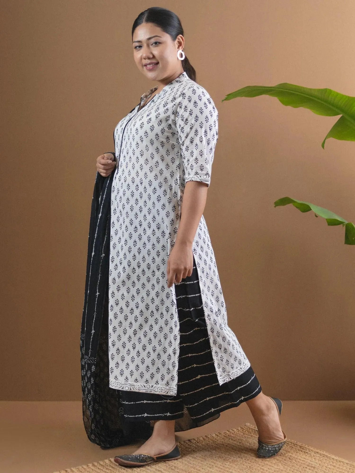 

Buy Plus Size White Printed Cotton Suit Set - 15014- | Libas Ethnic Wear Online