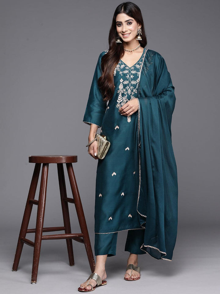 Teal Embroidered Chanderi Silk Straight Kurta With Trousers & Dupatta - Libas