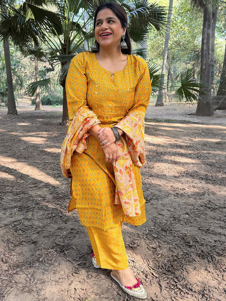 Yellow Printed Silk Blend Straight Kurta With Trousers & Dupatta - Libas