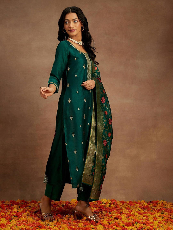 Bottle Green Embroidered Silk Blend Straight Kurta With Trousers & Dupatta - Libas