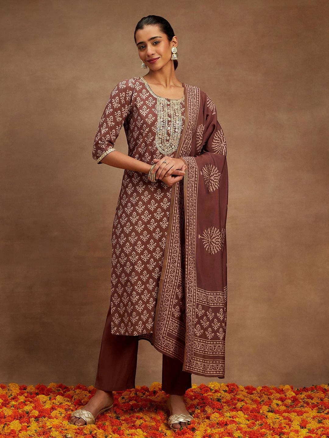 Mauve Printed Silk Blend Straight Kurta With Trousers & Dupatta - Libas