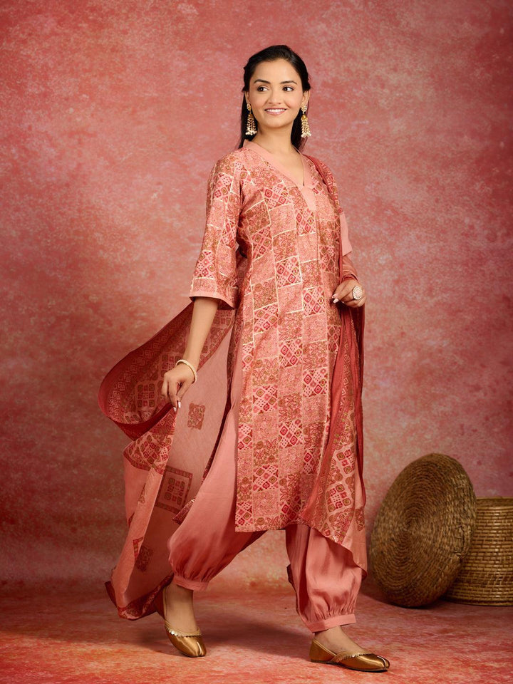 Peach Printed Silk Blend Straight Kurta With Salwar & Dupatta - Libas