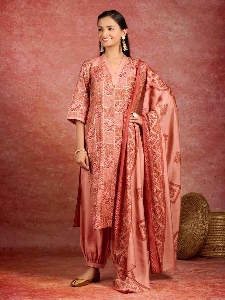 Peach Printed Silk Blend Straight Kurta With Salwar & Dupatta - Libas